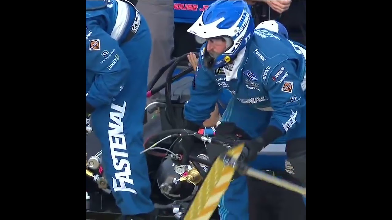 SPARKS FLY! Stop stop stop! All Star pit stops | #shorts | NASCAR