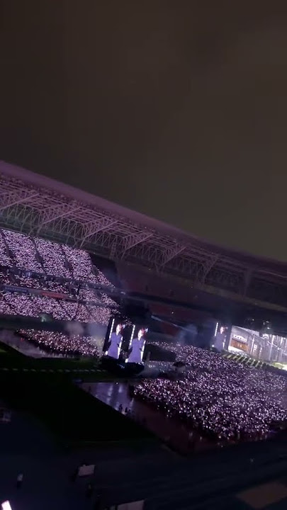 一晚上就会这一首歌，我属于假歌迷！现场气氛很棒！#歌曲等归人
