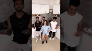 Sakstin X Hot Indians