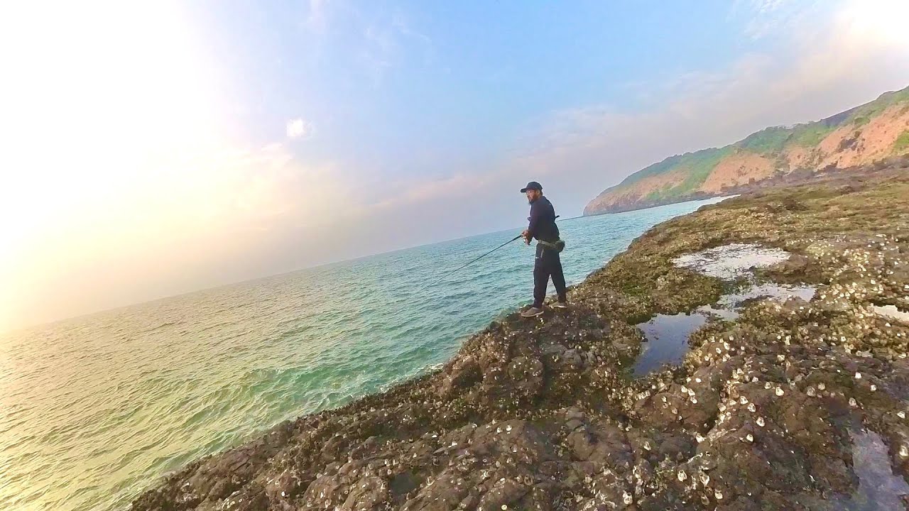 Опасное место в Ратнагири, рыбалка с берега на крупную рыбу GT... 