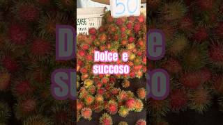 Frutto esotico da assaggiare in Thailandia 🇹🇭 #vivereinthailandia #espatriatiitaliani #rambutan