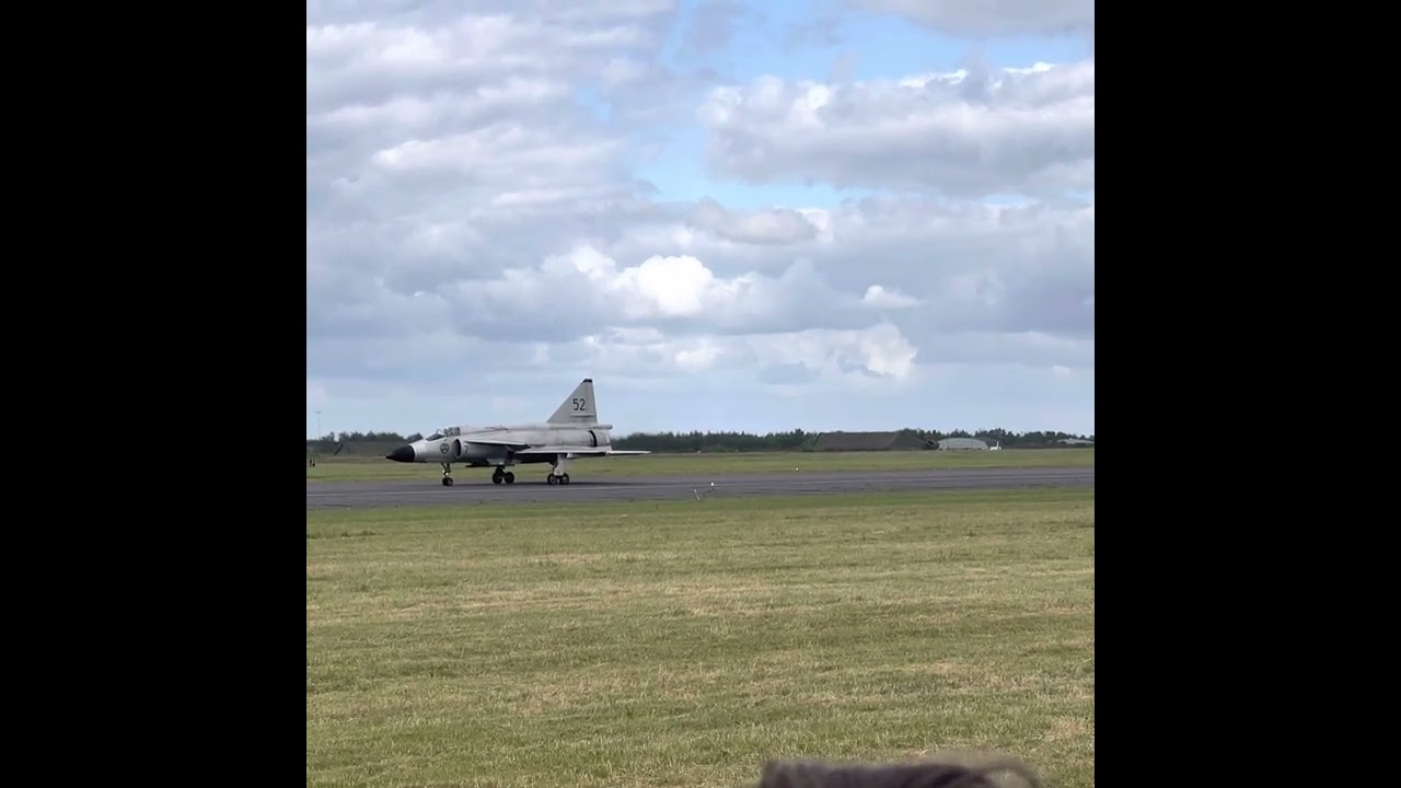 SAAB Viggen STOL demo at Danish Airshow 2022