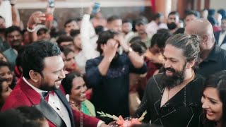 Rocking Star Yash grand entry in friends marriage | Yash and Radhika Pandit at Friends marriage