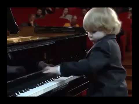 #kamuflajrengi #piano #childpiano #6years 6 yaşında piyano çalan çocuk
