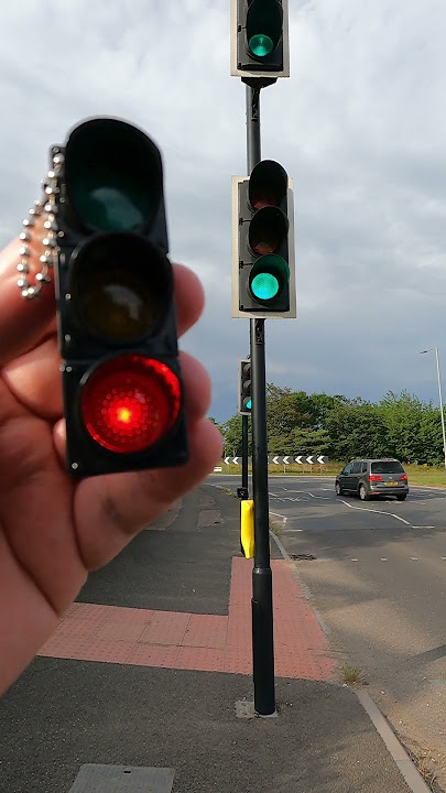 Toy Traffic Light Keychain