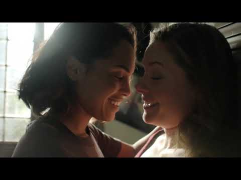 Hightown 2x04   Lesbian Kiss Scenes — Jackie and Leslie Monica Raymund and Tonya Glanz