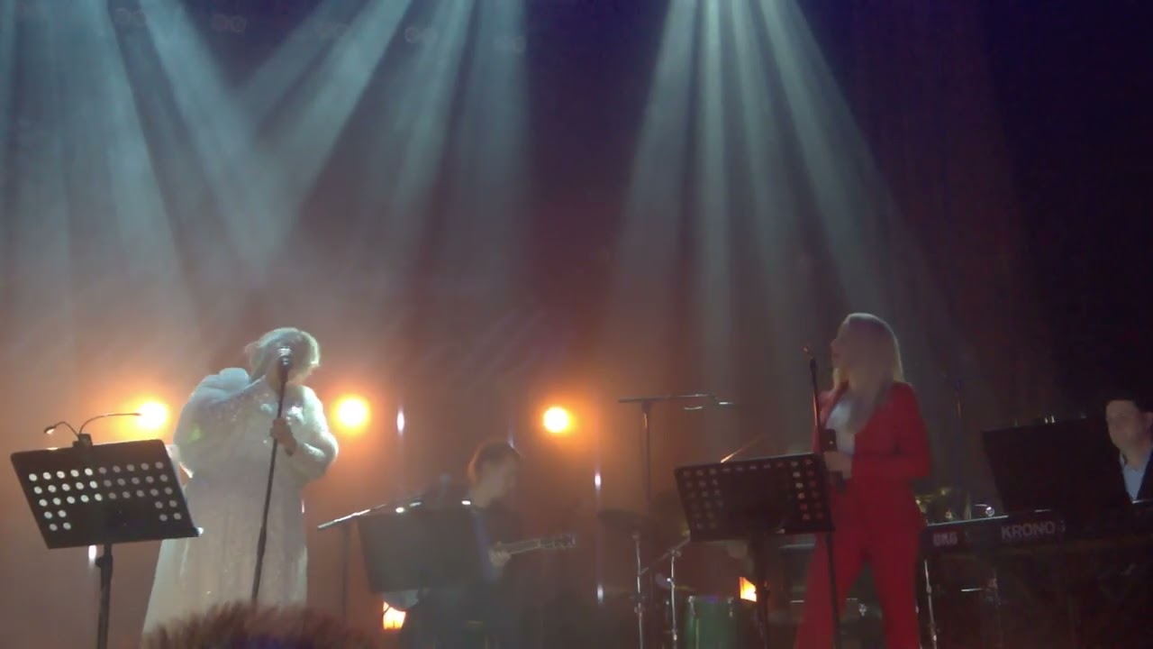 Noora Louhimo - Avaruus (18.12.2025, Joulun hetki - konsertti, Ritz, Vaasa, Finland)