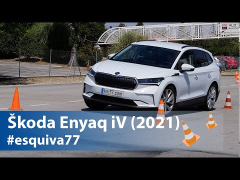 Škoda Enyaq iV (2021) - Maniobra de esquiva (moose test y eslalon) | km77.com