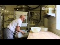 Video: Freibäcker Arnd Erbel aus Dachsbach öffnet seine Backstube für infranken.de
