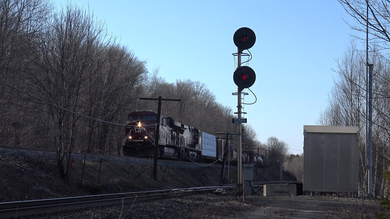 CLUSTER F CP 8780 at Dock Siding 17APR2015