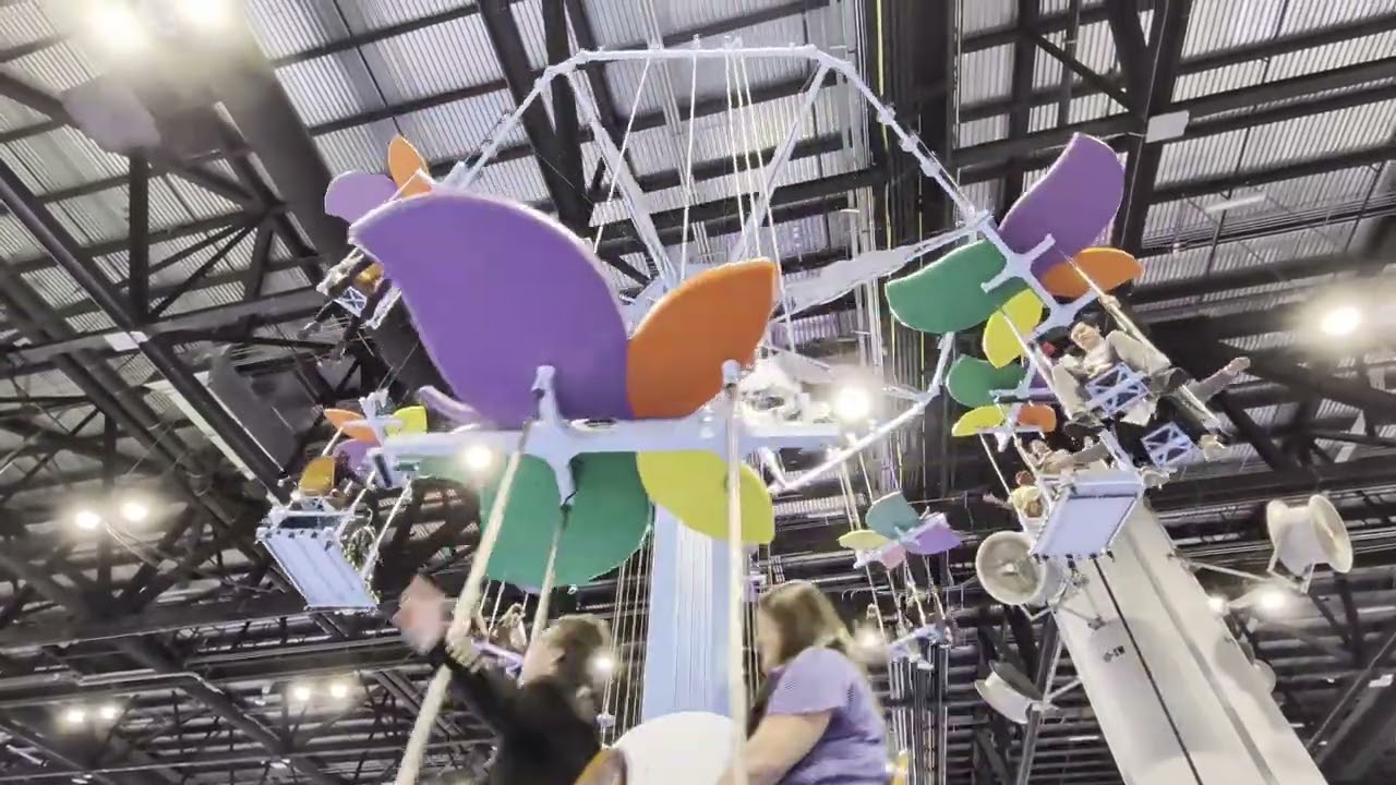 Zamperla WINGZ Off Ride — IAAPA Expo 2025 — видеоматериалы, не защищенные авторским правом