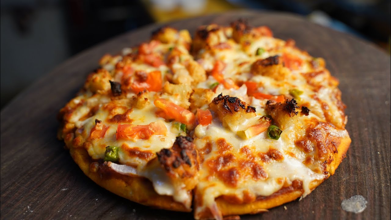 Cheesy Manchurian Pizza | Cheese Creamy Pizza | Neo Politan Pizza , Surat City | Indian Food Videos | Tasty Street Food