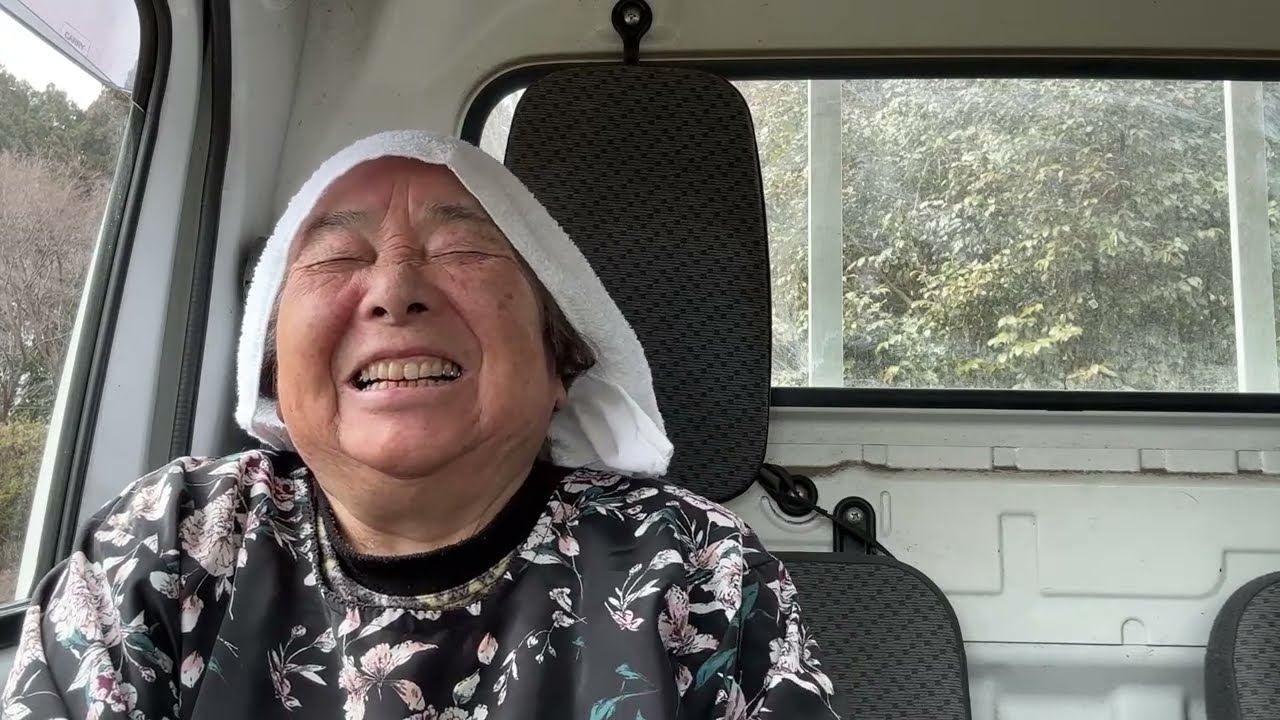 あらまおやま A short chat live stream during an 83-year-old grandma's break