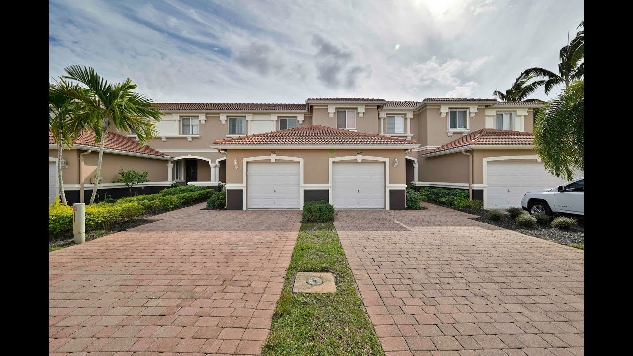 Fort Myers Townhomes for Rent 3BR/2.5BA by Fort Myers Property