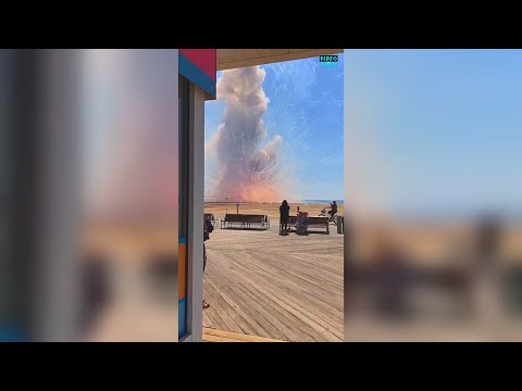WATCH: Truck filled with fireworks explodes on the beach in Ocean City, Maryland on July 4. – © Videokings