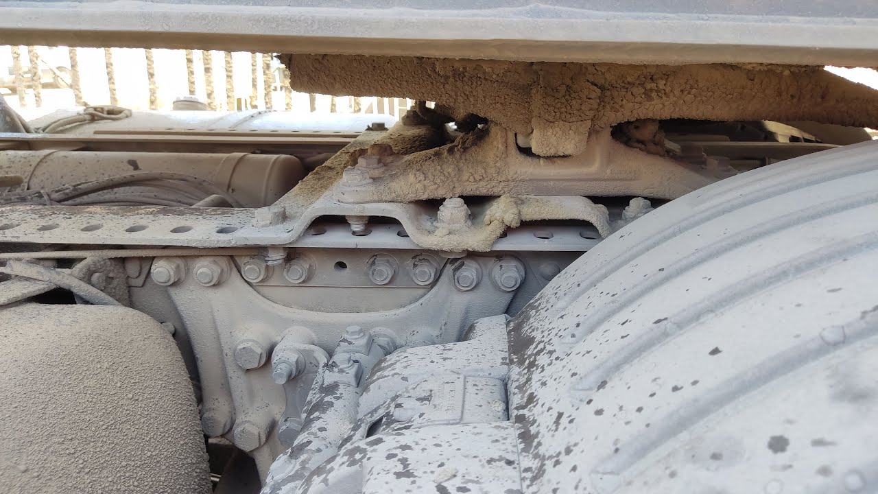 how to wash a dirty and filthy trailer dump truck? #pressure_washing #satisfying