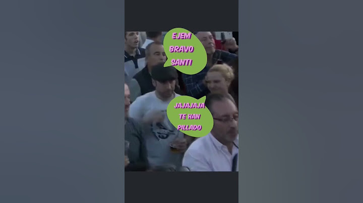 Le pillan haciendo el saludo fascista en el evento de VOX 🙋