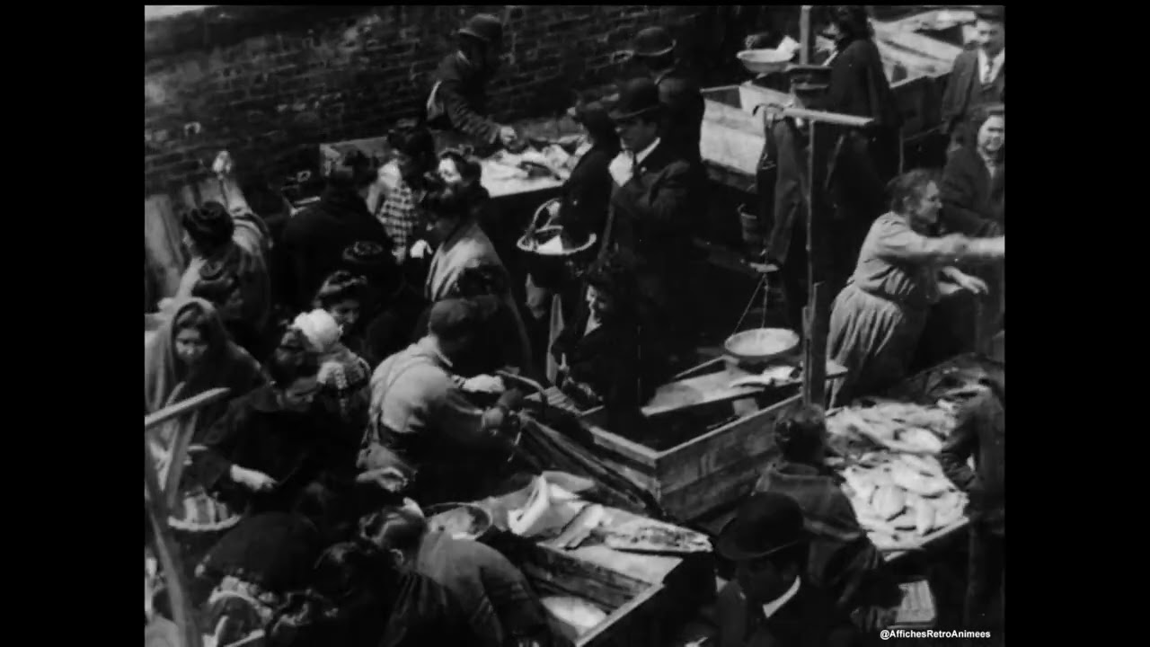 New York City 'ghetto' fish market  Lower East Side in 1903 🐟