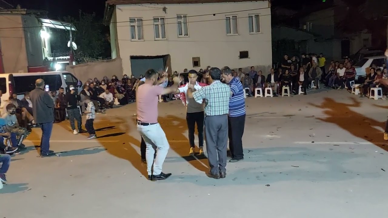 AKÖREN HALİS  TAS ASKER CETNEVİRİ  MUZİKSİYEN  OKTAY SAK