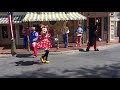 Cute Mickey Mouse and Minnie Mouse dancing! // Disneyland Mp3 Song