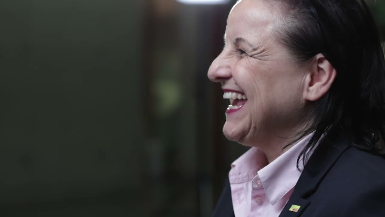 Frauen stärken Frauen - Empowerment Female Forward - Nicole M. Pfeffer im Interview