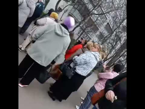 Секонд хенд,очередь в Одессе. - YouTube