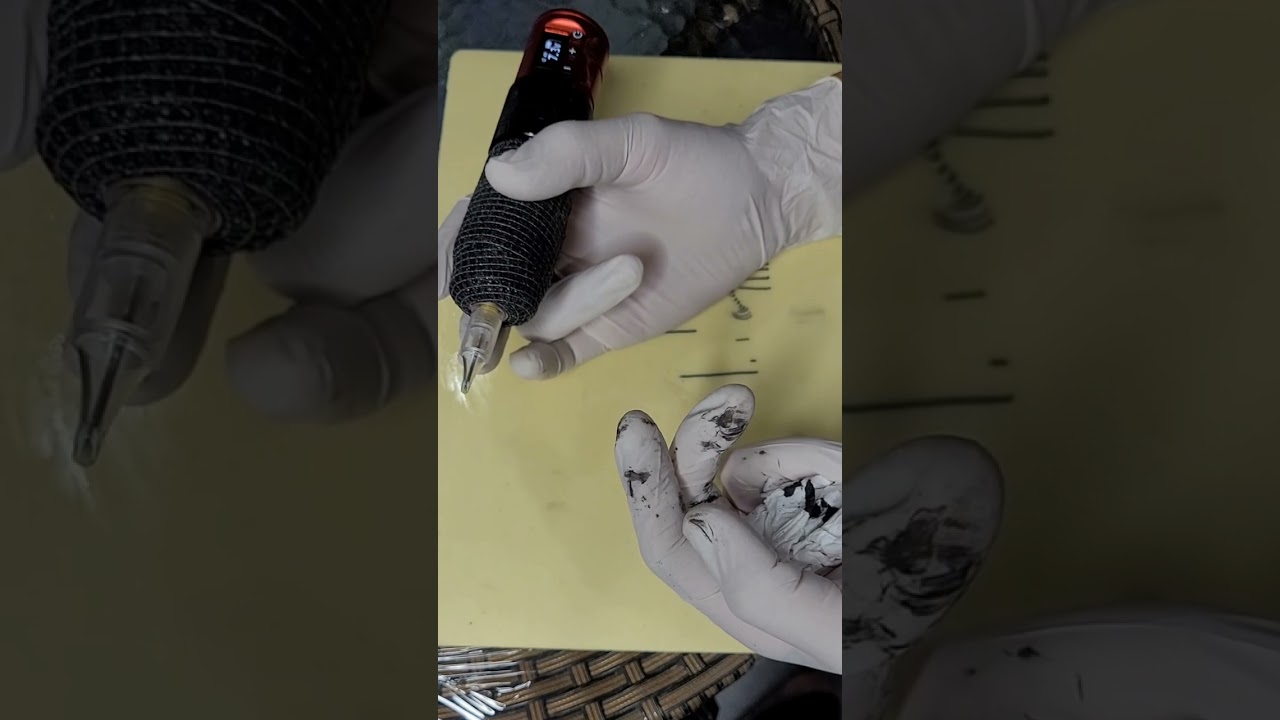 เดินเส้นด้วยเครื่องสักลายเป็นทันทีเมื่อทำตามคลิปนี้