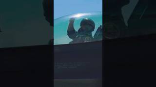Epic F-16 passing by #f16 #fighterjet #planespotting #airshow #fighter