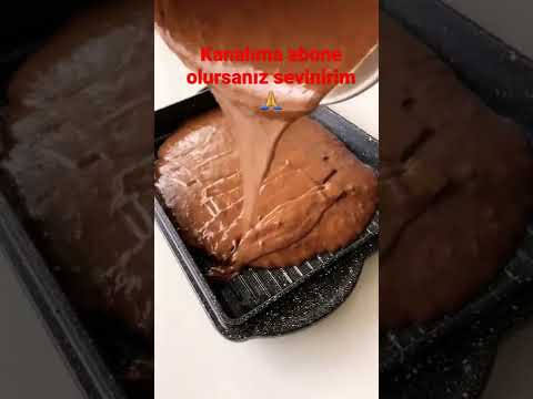 Yumuşacık Nefis Bir ıslak Kek Ve üzerinde Enfes Bir Krema