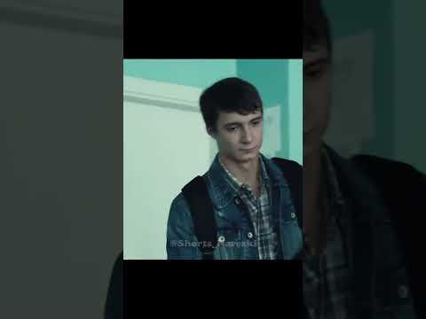 Пришёл в школу с гитарой😌 #shorts #кино #фильмы