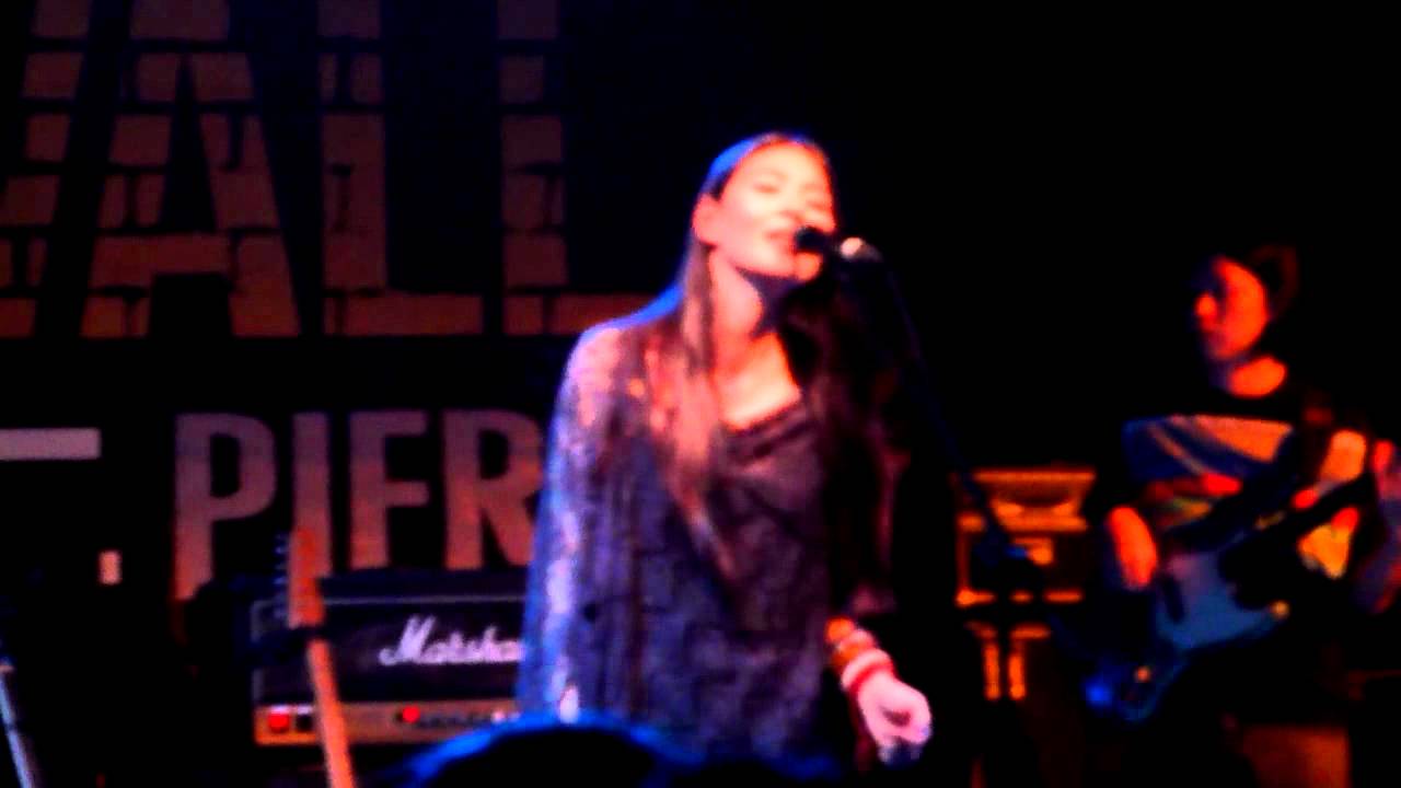 在 YouTube 上观看 張懸 & Algae - 慾望把眼前的地板鋪滿 在 YouTube 上观看 張懸 & Algae - 慾望把眼前的地板鋪滿