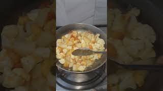 सुंगटाचा फ्लावर बटाटा सुख्या #viral #trending #recipe #cooking #konkan #malvani #shorts #viralvideo