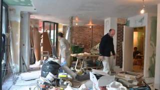 Time lapse of the renovation of a bar in Paris