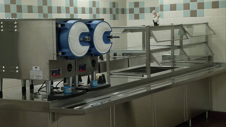 New dining facility feeds Airmen  Sailors  Solider...
