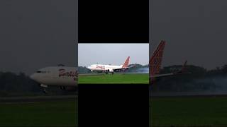 Pesawat Batik Air (Od324) B738 9M-LCR Dari Kuala Lumpur #batikair #airlines Pesawat Batik Air (Od324) B738 9M-LCR Dari Kuala Lumpur #batikair #airlines