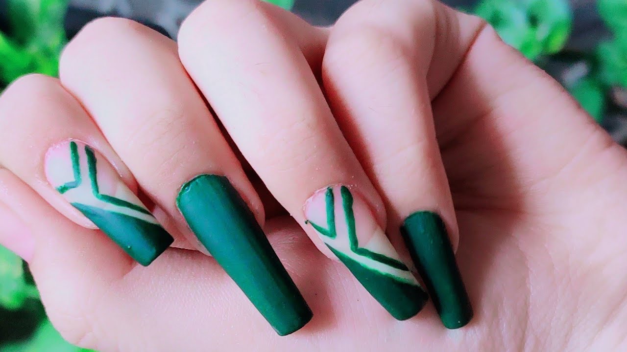 3. Emerald Green Matte Nails - wide 8