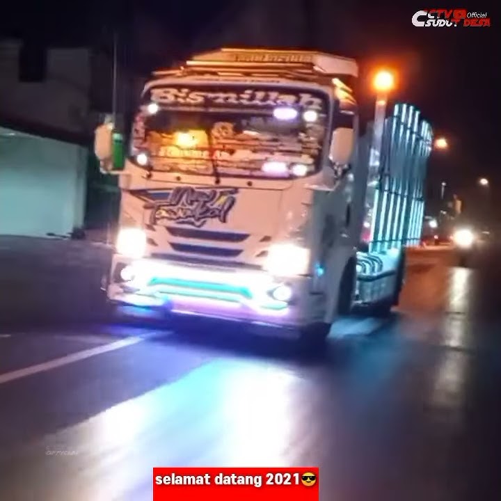 story' 30 detik!malam tahun baru versi truk oleng