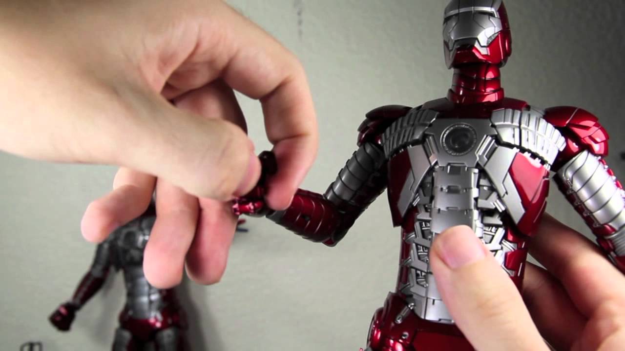 Iron Man 2 Hot Toys Mark V Iron Man Movie Masterpiece 1/6 Scale Collectible Figure Review