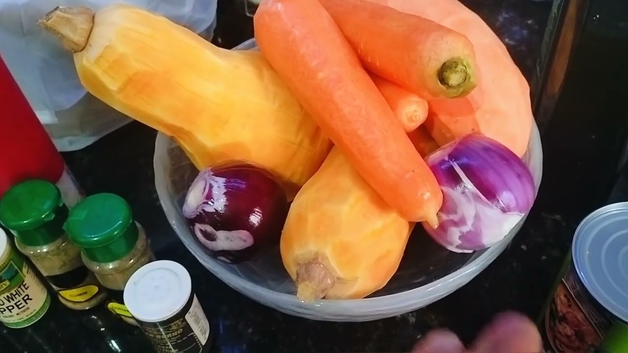 Soppa tal-qara ħamra (pumpkin soup)