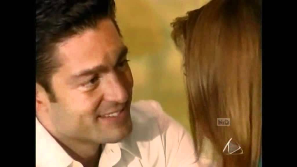 Abrázame Muy Fuerte- Cristina y Federico La Historia part 234