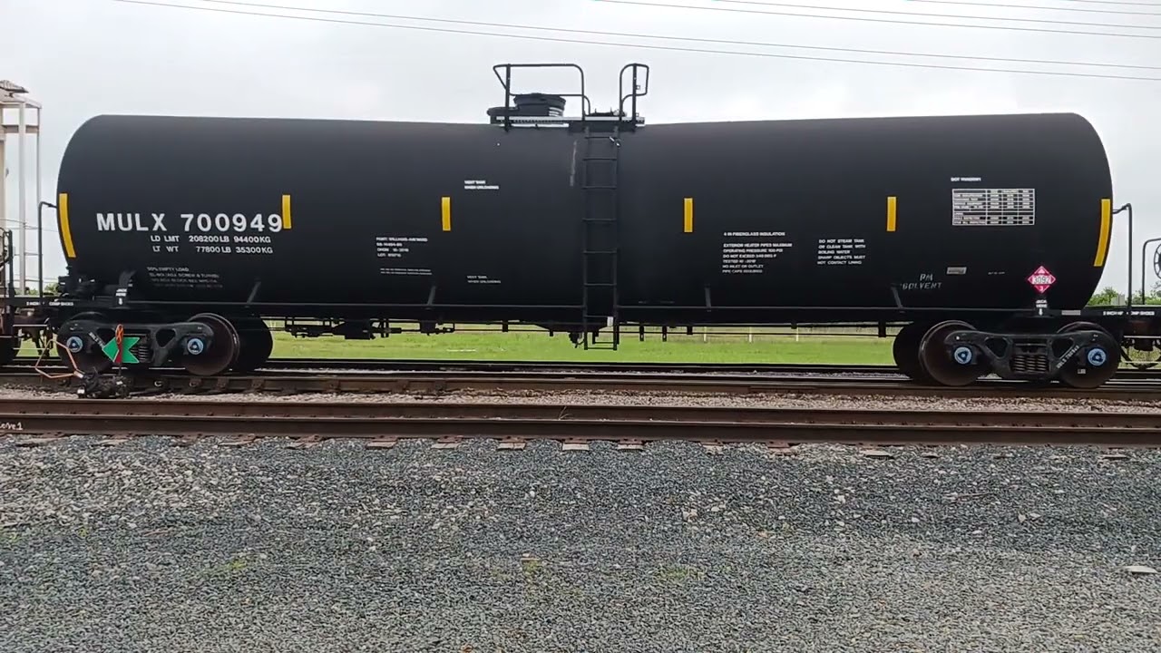 UP 556 GP38N & UP 800 GP38N #75 cars