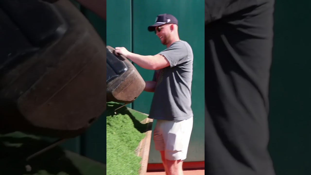 Mowing an MLB base field field 🤯 #thatlawndude #lawncare #turf #oaklandA&rsquo;s