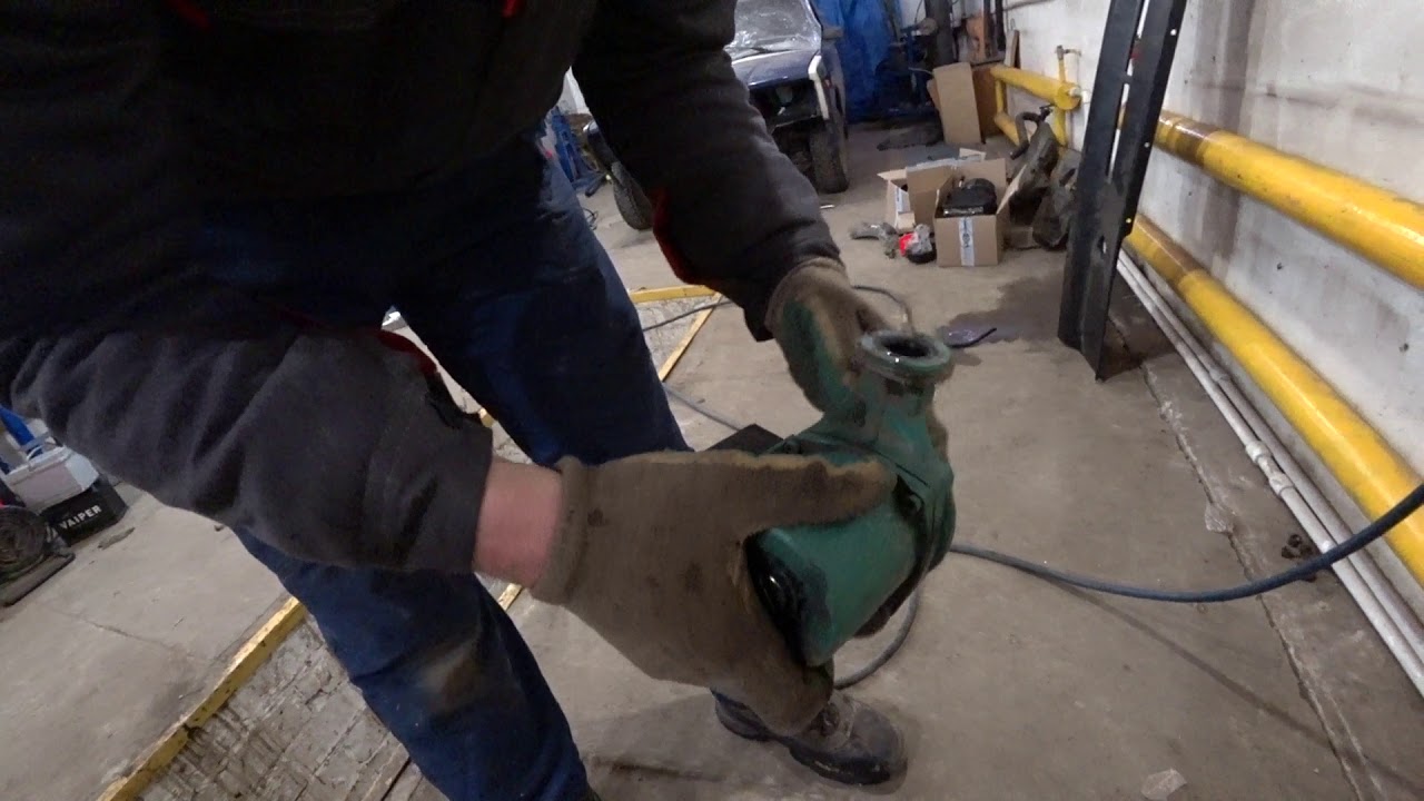 Ваз 2107, замена крыла и телевизора 3 - YouTube