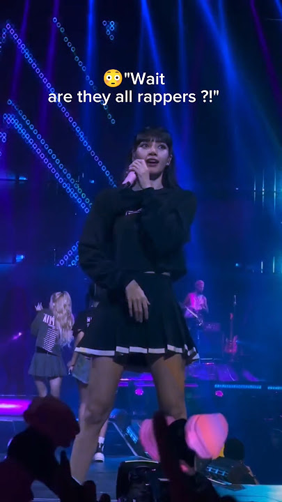 '😂Lisa’s reaction was everything!' #Lisa #kpop #Blink #blackpink #boombayah