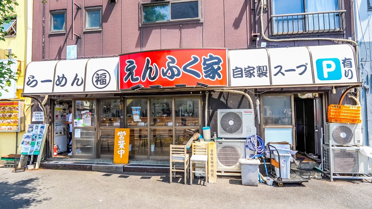 The ramen made with love by the owner, who runs the kitchen, has a