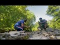 pescando, cocinando y comiendo
