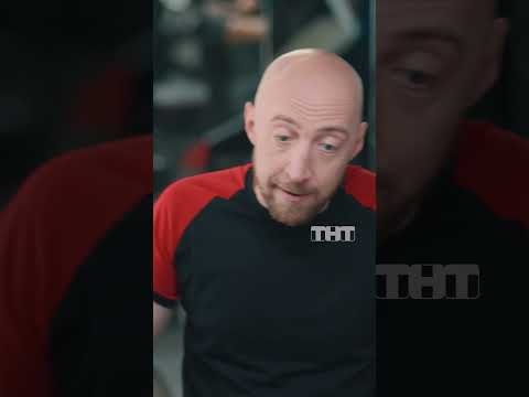 Идеальный женский тренер 😎 #тнт #shorts #сериалы #фильмы #тренер #тренажерныйзал