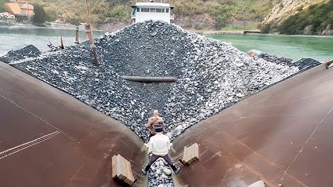 Barge unloading 4000 tons of large cobblestone - Relaxing video - Vlog of work on barge
