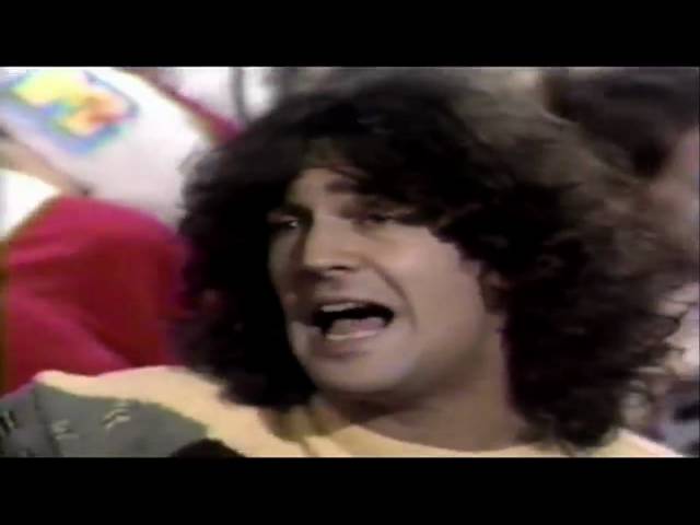 Billy Squier
 - Christmas Is The Time To Say "I Love You"
