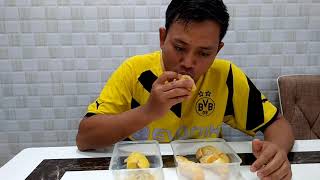 Mana lagi sedap?: Durian Musang King vs Durian Duri Hitam
